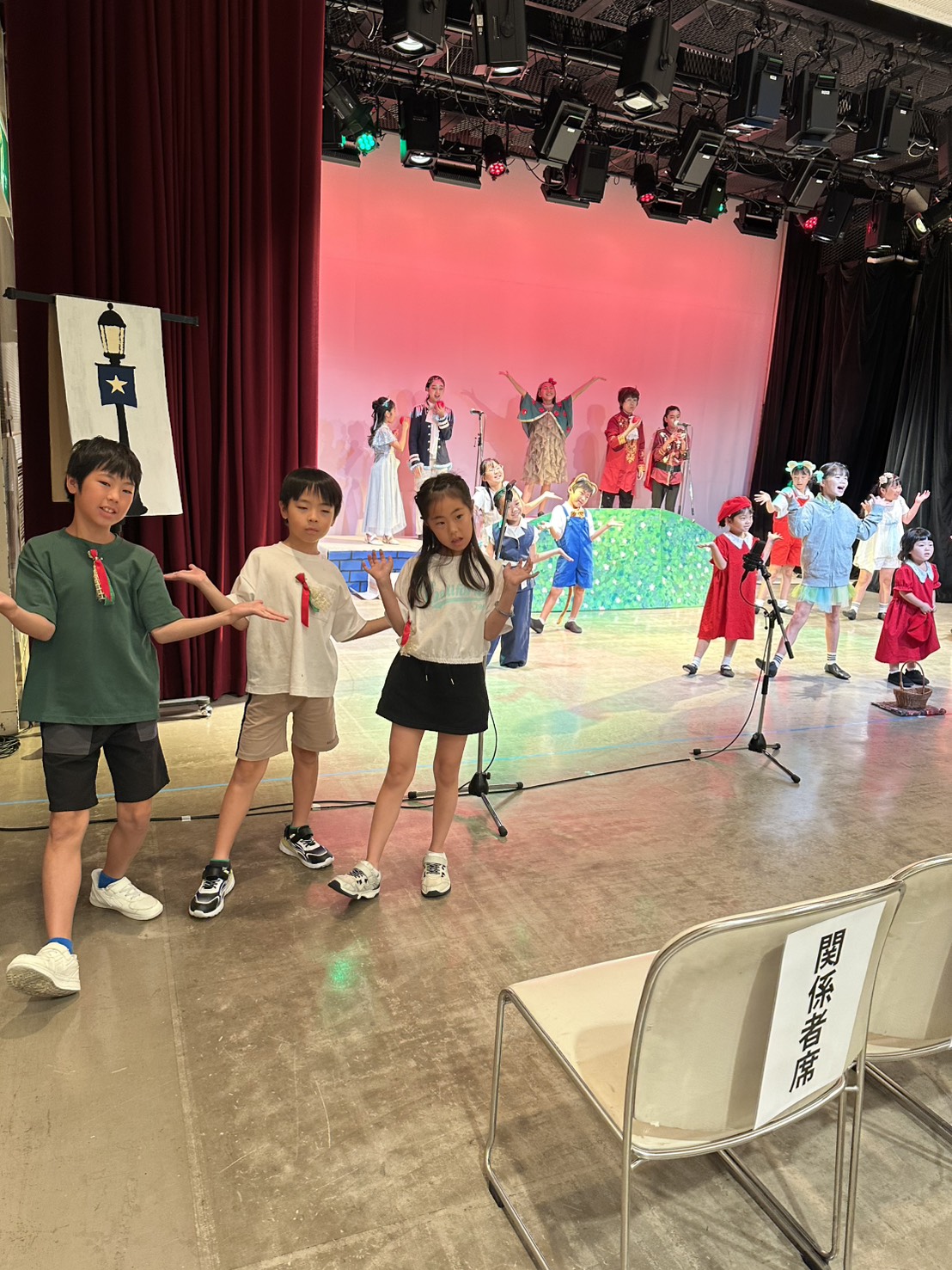 地域イベントステージでのフラッシュモブの様子②